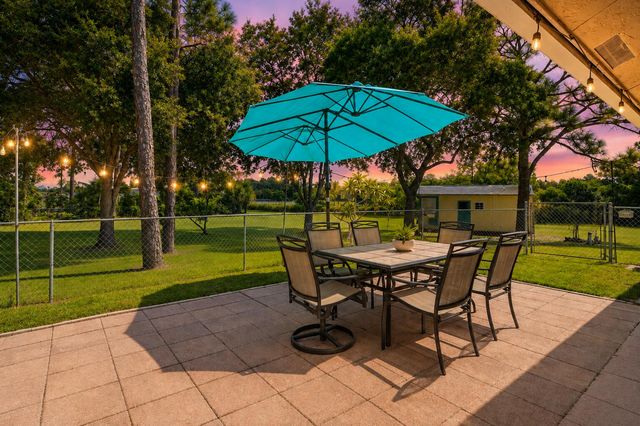 17037 92nd Lane N, Loxahatchee, FL 33470