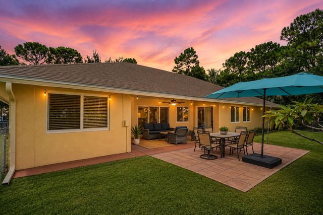 17037 92nd Lane N, Loxahatchee, FL 33470