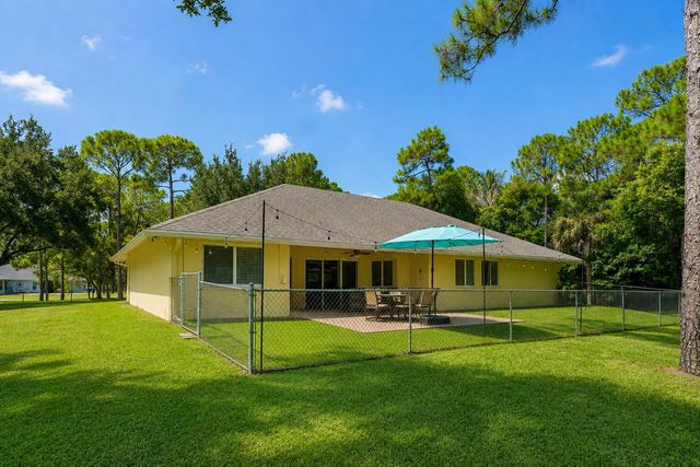 17037 92nd Lane N, Loxahatchee, FL 33470