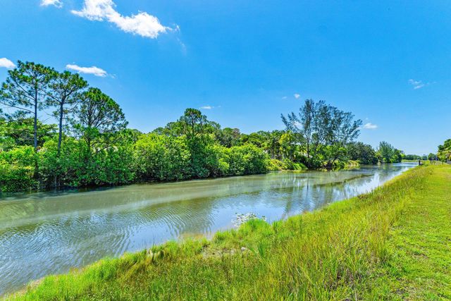 17037 92nd Lane N, Loxahatchee, FL 33470