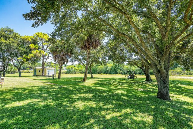17037 92nd Lane N, Loxahatchee, FL 33470
