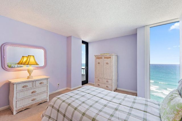 5510 N Ocean Drive 19c, Singer Island, FL 33404