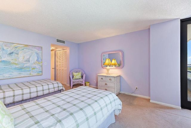 5510 N Ocean Drive 19c, Singer Island, FL 33404