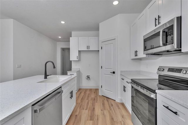 78 FAIRWAY CIRCLE, Umatilla, FL 32784