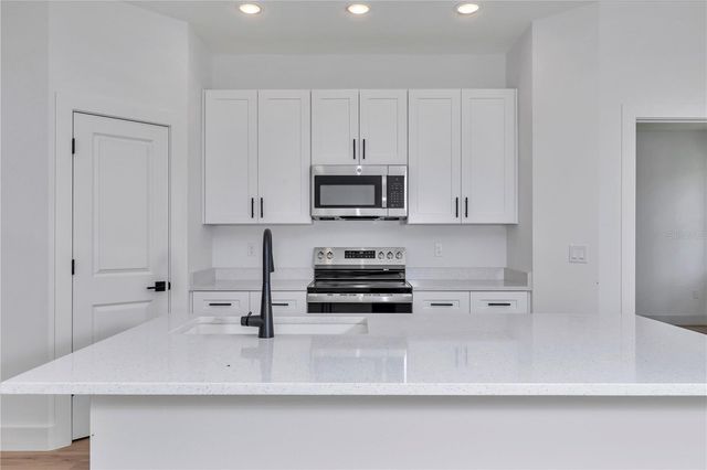 78 FAIRWAY CIRCLE, Umatilla, FL 32784