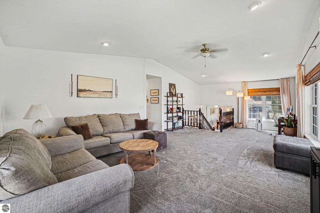 Image 11 of property listing at 7818 N Luce Road, Alma, MI 48801