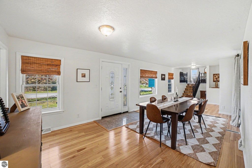 Image 2 of property listing at 7818 N Luce Road, Alma, MI 48801