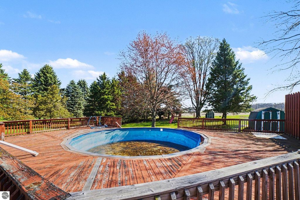 Image 30 of property listing at 7818 N Luce Road, Alma, MI 48801