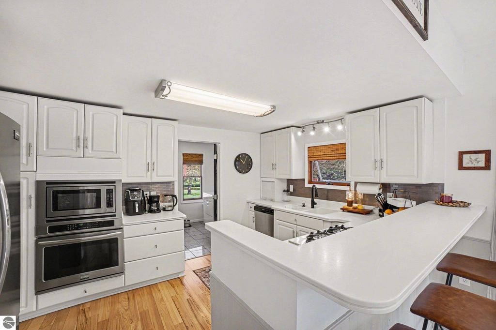 Image 8 of property listing at 7818 N Luce Road, Alma, MI 48801