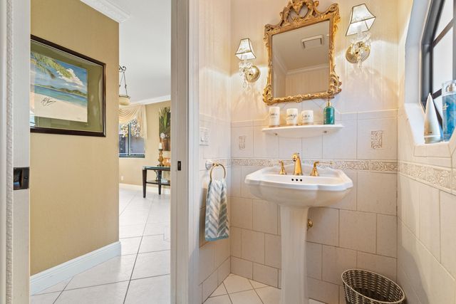 4158 NW 6th Street, Deerfield Beach, FL 33442