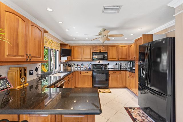 4158 NW 6th Street, Deerfield Beach, FL 33442