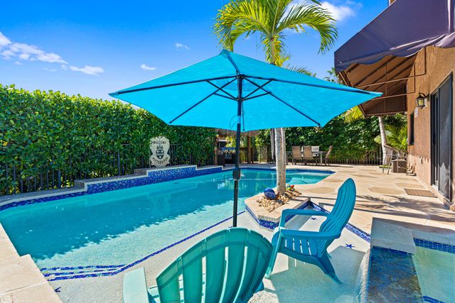 4158 NW 6th Street, Deerfield Beach, FL 33442