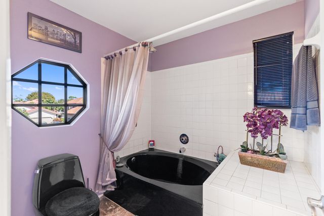 4158 NW 6th Street, Deerfield Beach, FL 33442