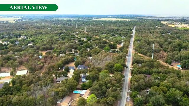 000 N Kaupo DR, Bastrop, TX 78602