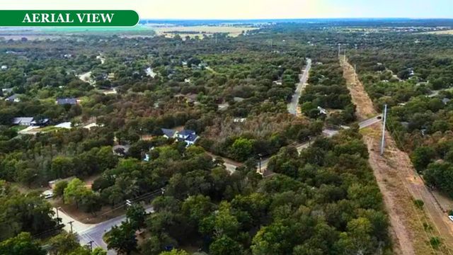 000 N Kaupo DR, Bastrop, TX 78602
