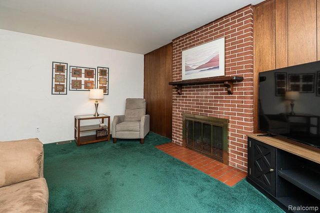 11678 Monsbrook Court, Sterling Heights, MI 48312
