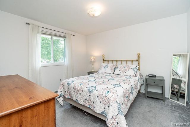 11678 Monsbrook Court, Sterling Heights, MI 48312