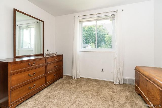 11678 Monsbrook Court, Sterling Heights, MI 48312