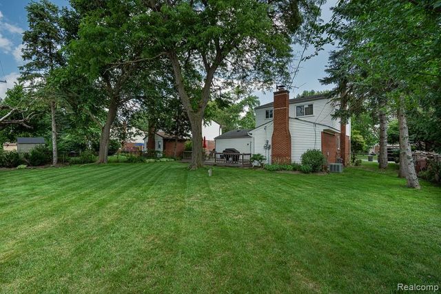 11678 Monsbrook Court, Sterling Heights, MI 48312