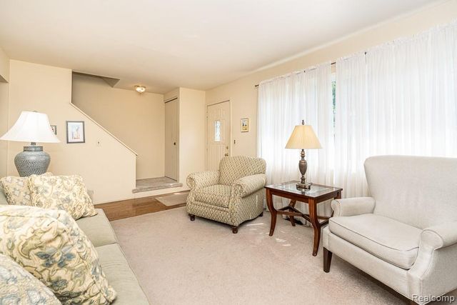 11678 Monsbrook Court, Sterling Heights, MI 48312