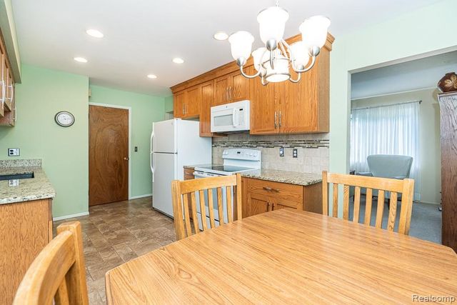 11678 Monsbrook Court, Sterling Heights, MI 48312