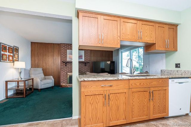 11678 Monsbrook Court, Sterling Heights, MI 48312