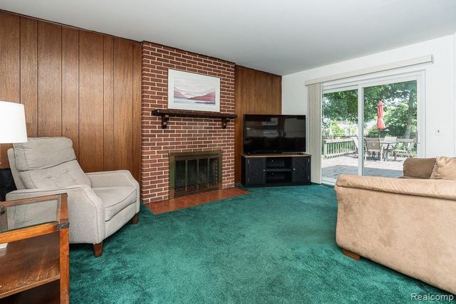 11678 Monsbrook Court, Sterling Heights, MI 48312
