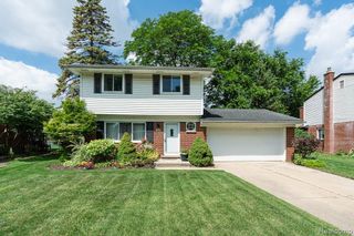 11678 Monsbrook Court, Sterling Heights, MI 48312
