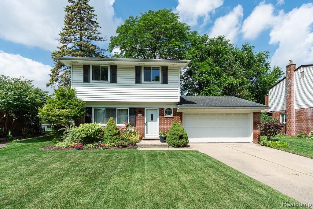 11678 Monsbrook Court, Sterling Heights, MI 48312