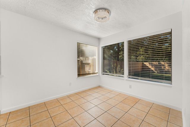 33 Crystal Lake Lane, The Woodlands, TX 77380