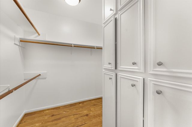 33 Crystal Lake Lane, The Woodlands, TX 77380