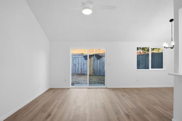 2044 Peggy Ln, Modesto, CA 95351