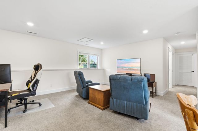 2237 Pioneer Trail, New Richmond, WI 54017