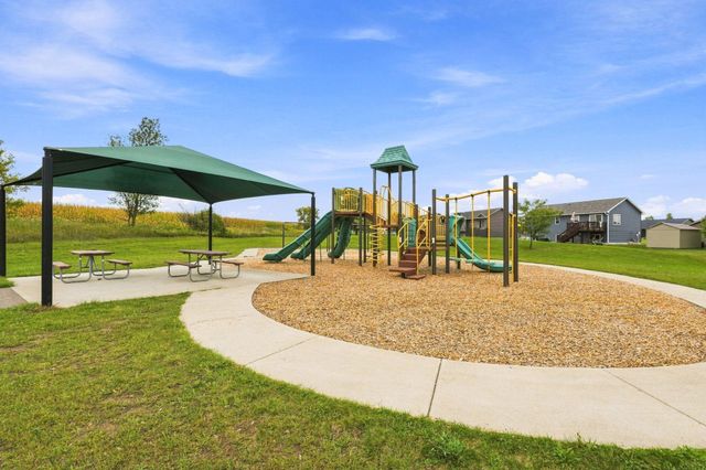 2237 Pioneer Trail, New Richmond, WI 54017