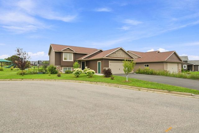 2237 Pioneer Trail, New Richmond, WI 54017