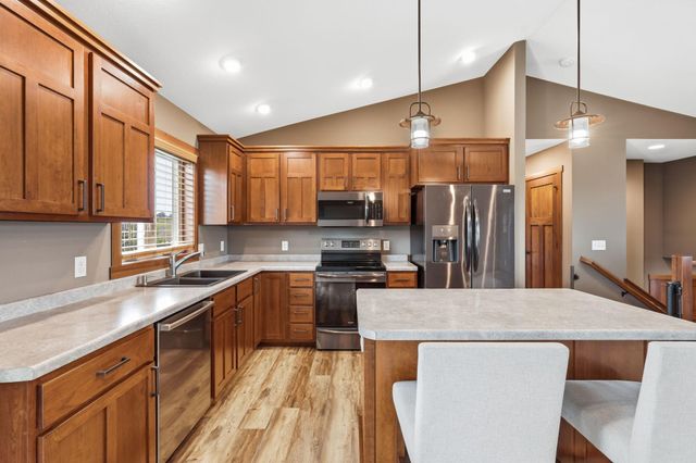 2237 Pioneer Trail, New Richmond, WI 54017
