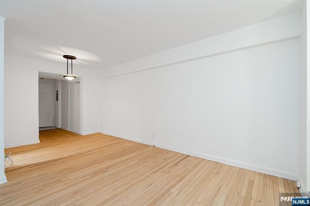 3051 Edwin 1B, Fort Lee, NJ 07024