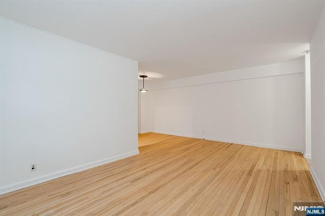 3051 Edwin 1B, Fort Lee, NJ 07024