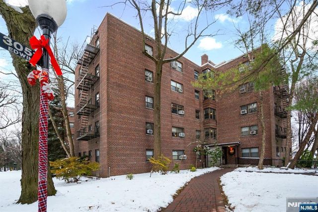 3051 Edwin 1B, Fort Lee, NJ 07024