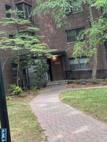 3051 Edwin 1B, Fort Lee, NJ 07024
