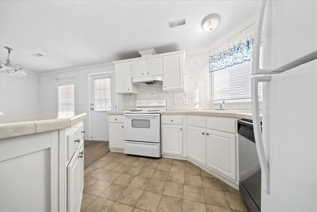 641 Hyacinth Circle, Barefoot Bay, FL 32976