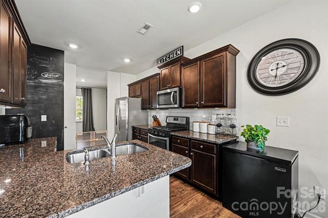 7596 Nolen Farm Drive, Gastonia, NC 28056