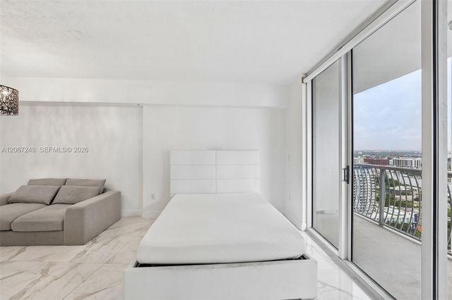 1750 N Bayshore Drive 3207, Miami, FL 33132