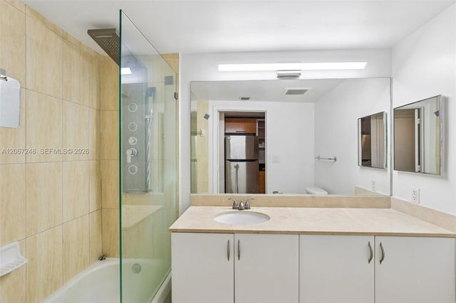 1750 N Bayshore Drive 3207, Miami, FL 33132