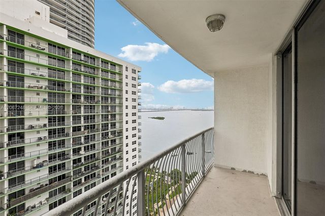 1750 N Bayshore Drive 3207, Miami, FL 33132