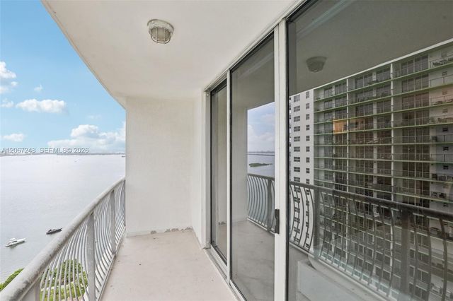 1750 N Bayshore Drive 3207, Miami, FL 33132