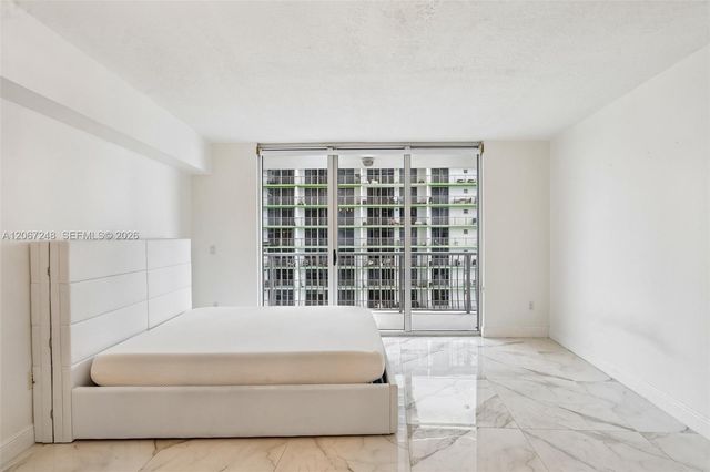 1750 N Bayshore Drive 3207, Miami, FL 33132