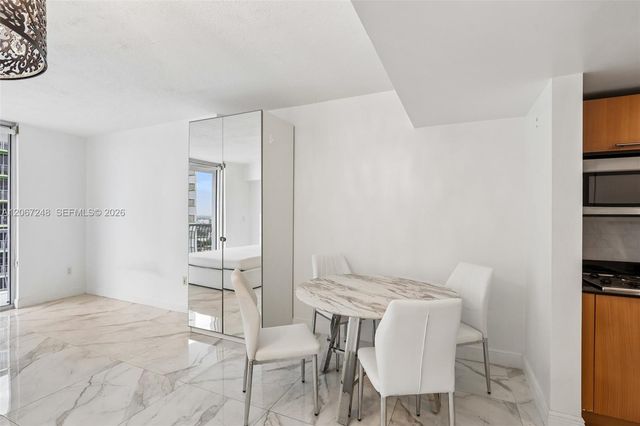 1750 N Bayshore Drive 3207, Miami, FL 33132