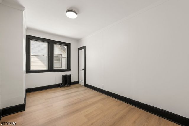 105 Burchard Ave, East Orange City, NJ 07017