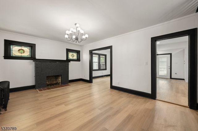 105 Burchard Ave, East Orange City, NJ 07017